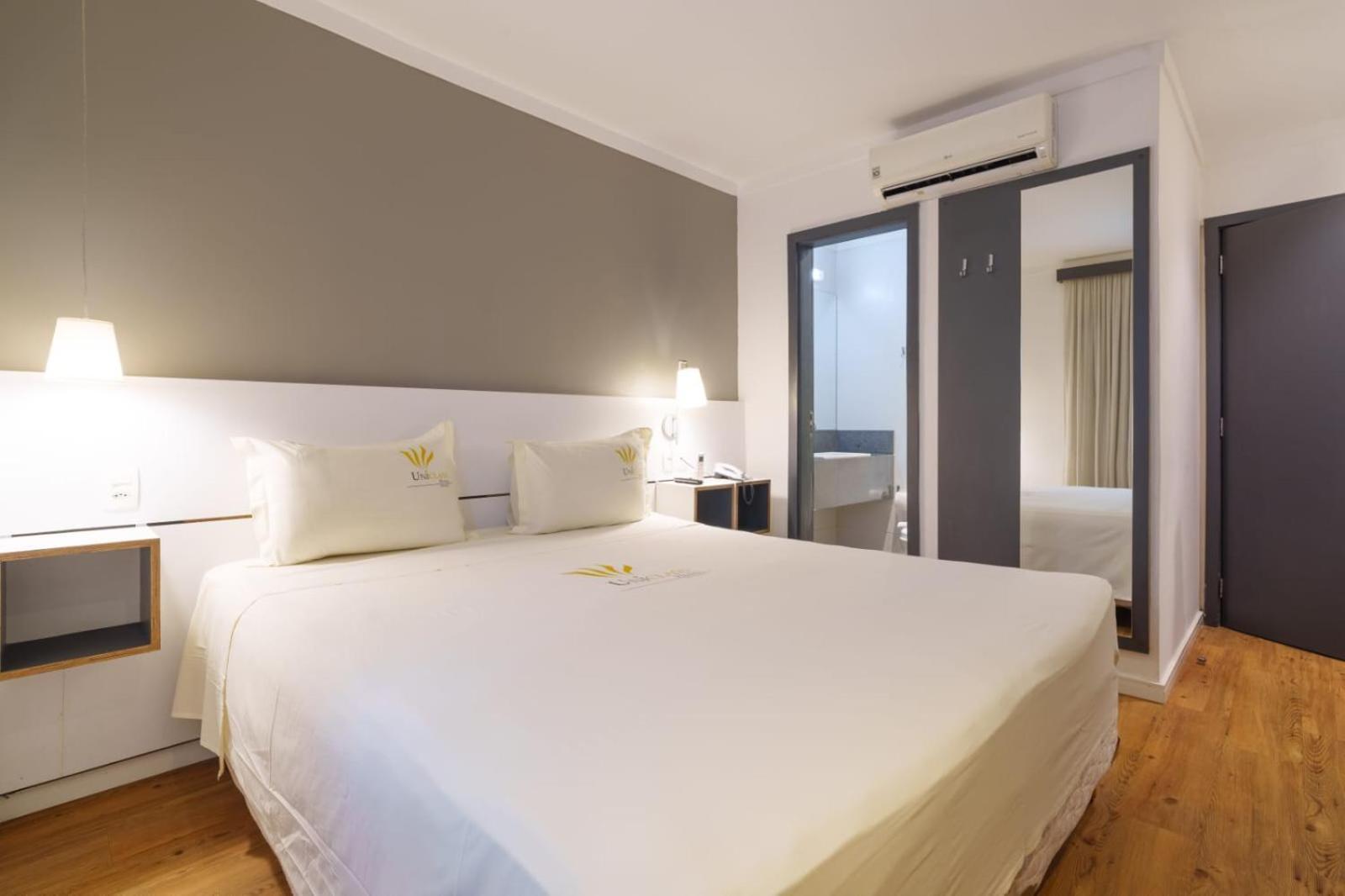 Uniclass Hotel Pinheiros San Paolo Esterno foto