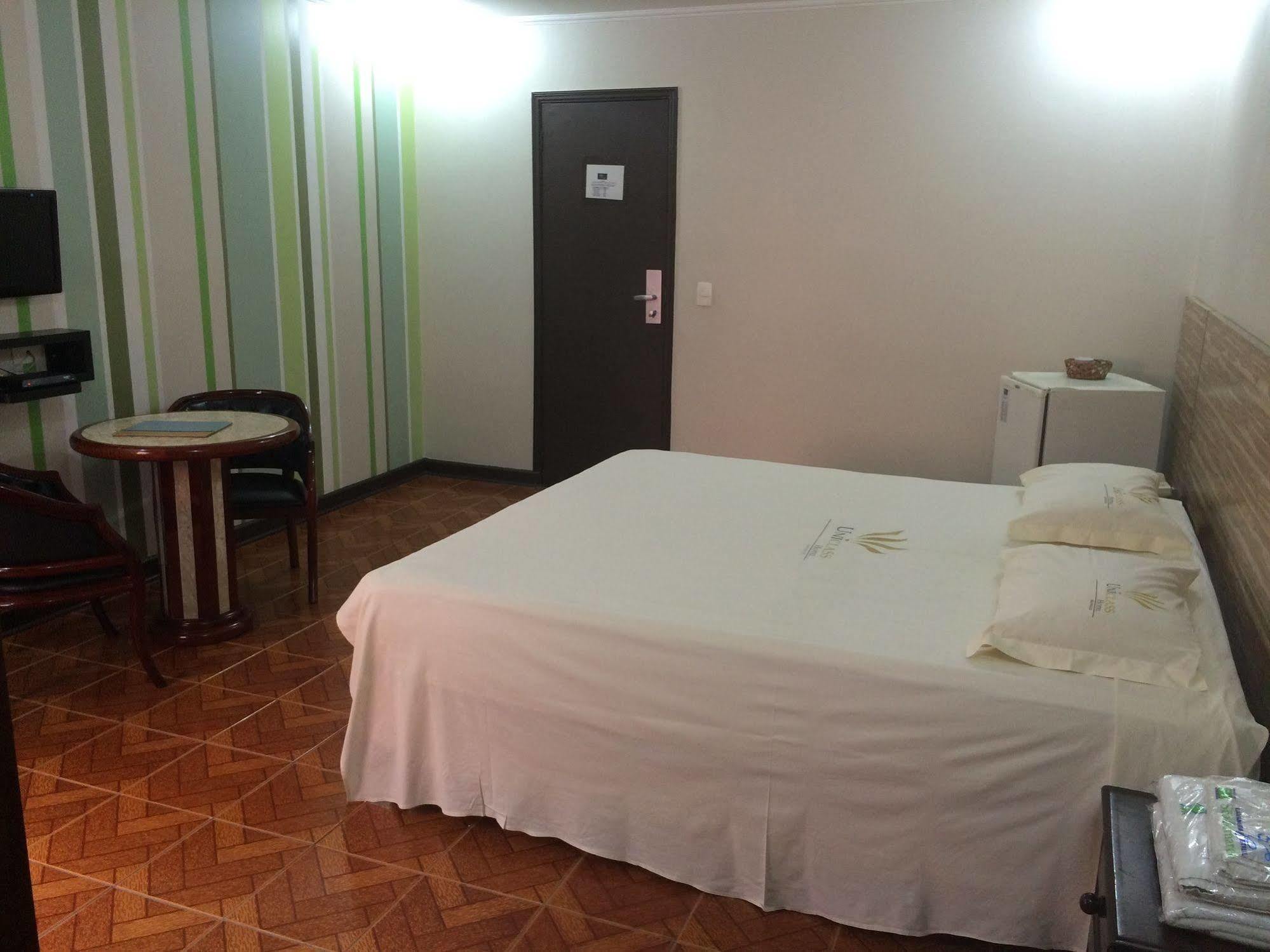 Uniclass Hotel Pinheiros San Paolo Esterno foto